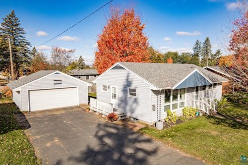 536 W Webbeking Dr, Carlton, MN, 55718-9716 | Card Image