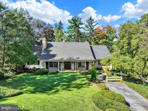 1250 Brockie Dr, York, PA, 17403-4448 | Card Image