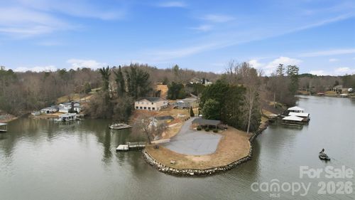 5969 Gold Creek Estate Dr, Hickory, NC, 28601-9435 | Card Image