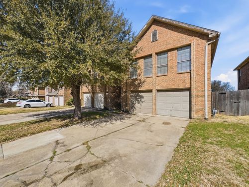 1222 W Hudgins St, Grapevine, TX, 76051-5194 | Card Image