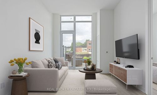 104-8188 Yonge St, Thornhill, ON, L4J0M2 | Card Image