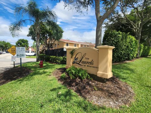 208-6013 10th Ave N, Greenacres, FL, 33463-1615 | Card Image