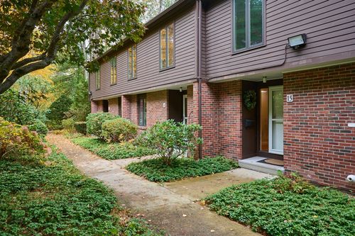 15-15 Emerson Ct, Amherst, MA, 01002-2829 | Card Image