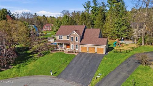 29 Fife Dr, Slingerlands, NY, 12159-7207 | Card Image