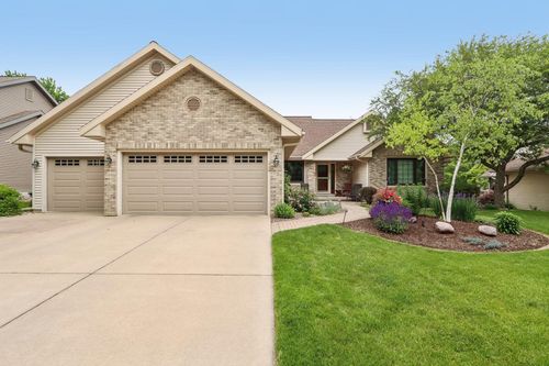 1917 Winchester Way, Waunakee, WI, 53597-2009 | Card Image
