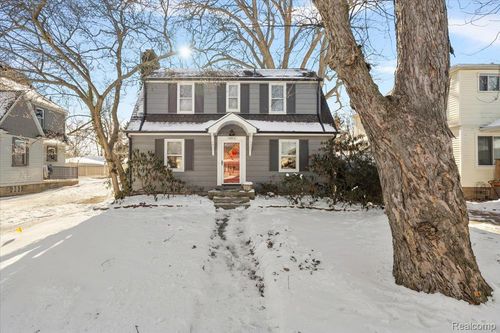 34915 Chestnut Street, Wayne, MI, 48184 | Card Image