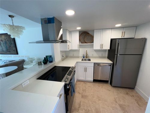 117-20500 W Country Club Dr, Aventura, FL, 33180-1671 | Card Image