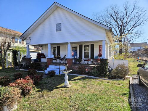 413 Morganton St Nw, Valdese, NC, 28690-2225 | Card Image