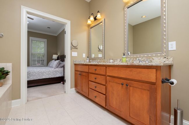 102 - 9508 Norton Commons Blvd, Condo with 2 bedrooms, 2 bathrooms and null parking in Prospect KY | Image 18