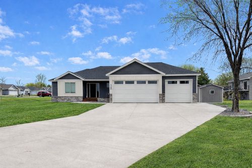 1707 17th St Nw, Willmar, MN, 56201-2086 | Card Image