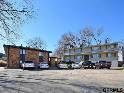 12135 Lisa Cir, Omaha, NE, 68137-2041 | Card Image
