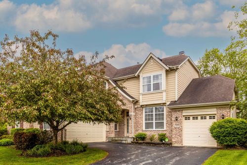 237 Colonial Dr, Vernon Hills, IL, 60061-3816 | Card Image