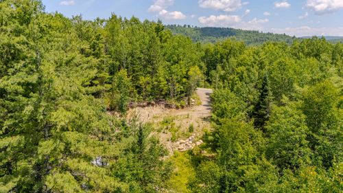 61 Thorn Hill Rd, Bethlehem, NH, 03574-4033 | Card Image