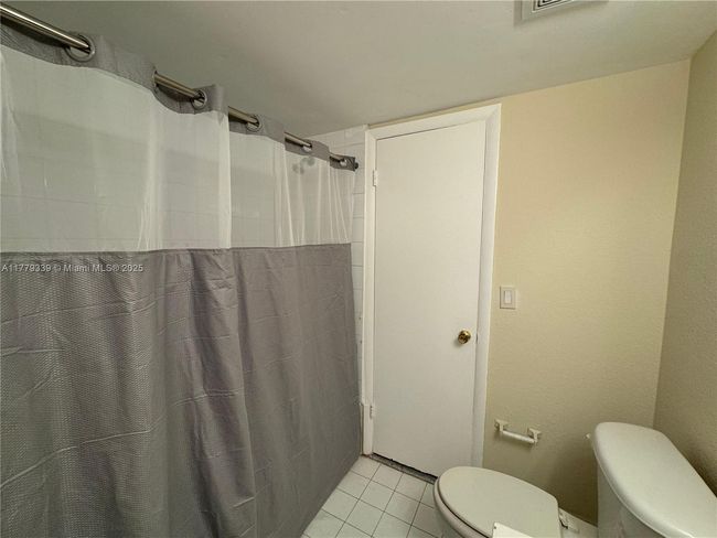 APT-315 - 4215 University Dr, Condo with 2 bedrooms, 2 bathrooms and null parking in Sunrise FL | Image 36