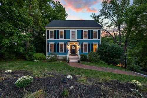 17 Lincoln Ct, Amesbury, MA, 01913-3311 | Card Image