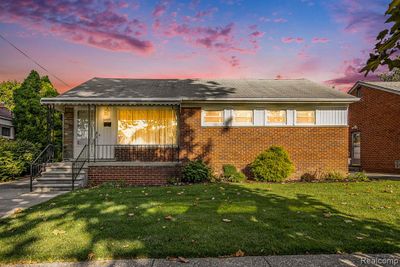 15305 Cynthia Street, Home with 3 bedrooms, 1 bathrooms and null parking in Southgate MI | Image 2