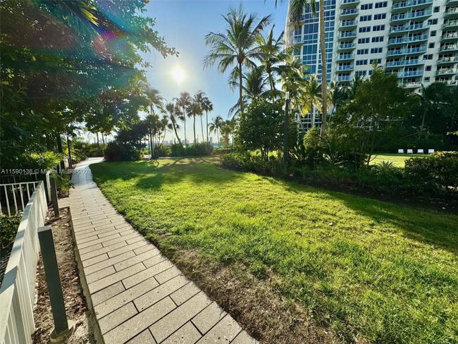 L42S - 1500 Bay Rd, Condo with 1 bedrooms, 1 bathrooms and null parking in Miami Beach FL | Image 7