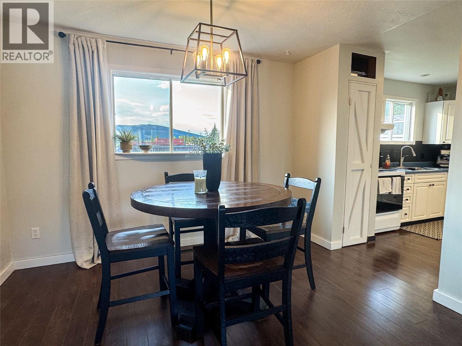 Residential in Tumbler Ridge 5