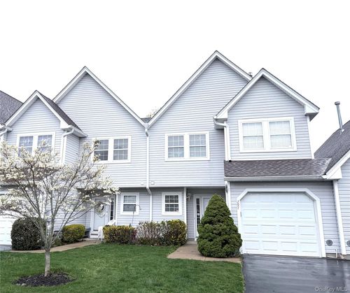 297 Erik Dr, East Setauket, NY, 11733-6435 | Card Image