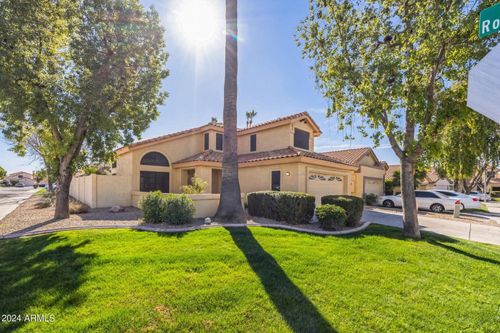11001 W Crimson Ln, Avondale, AZ, 85392-3717 | Card Image