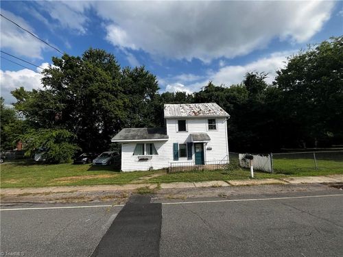 628 Early Ave, Eden, NC, 27288-5659 | Card Image
