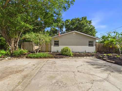 404 6th Ave Nw, LARGO, FL, 33770-2438 | Card Image