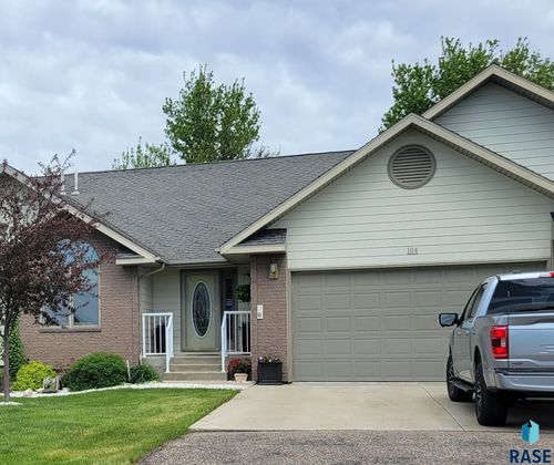 104 Lake Dr Drive, Wentworth, SD, 57075 | Card Image