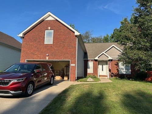 553 Parkvue Village Way, Clarksville, TN, 37043-5584 | Card Image