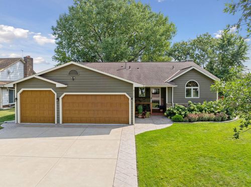 8009 Garfield St Ne, Spring Lake Park, MN, 55432-2164 | Card Image