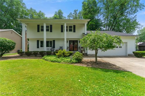 1131 Shadeland Dr, Boardman, OH, 44512-3822 | Card Image