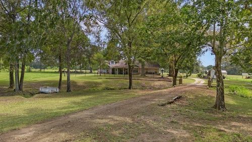 249 County Road 350, Broaddus, TX, 75929-3530 | Card Image