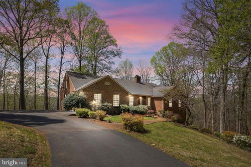 5513 River Rd, FREDERICKSBURG, VA, 22407-2236 | Card Image