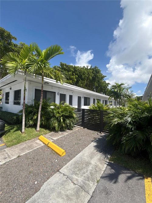 7-671 Sw 7th St, Miami, FL, 33130 | Card Image