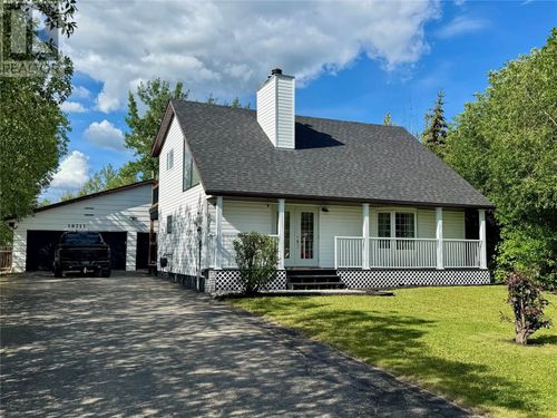 10711 Willowview Dr, Dawson Creek, BC, V1G4T2 | Card Image
