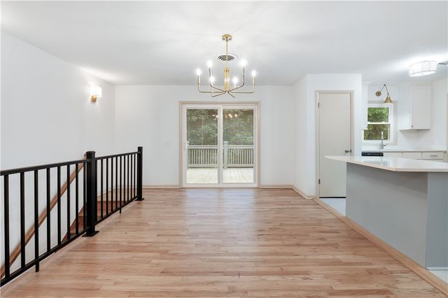 Dining/Kitchen | Image 15