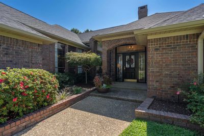 6410 Hollytree Circle, House other with 4 bedrooms, 3 bathrooms and null parking in Tyler TX | Image 3