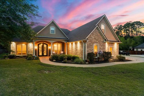 3903 Clarkway Pl, Longview, TX, 75605-2732 | Card Image