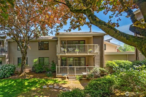 6343 Sand Point Way Ne, Seattle, WA, 98115-7914 | Card Image