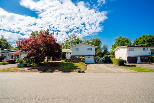 46070 Roy Ave, Chilliwack, BC, V2R2C2 | Card Image