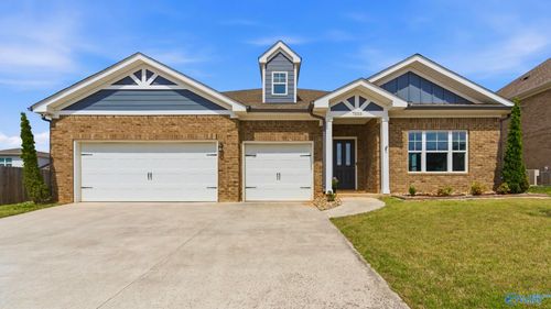 7555 Addison Dr Nw, Huntsville, AL, 35806-3005 | Card Image