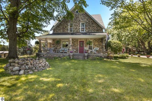 6758 Clam Lake Dr, Bellaire, MI, 49615-9387 | Card Image