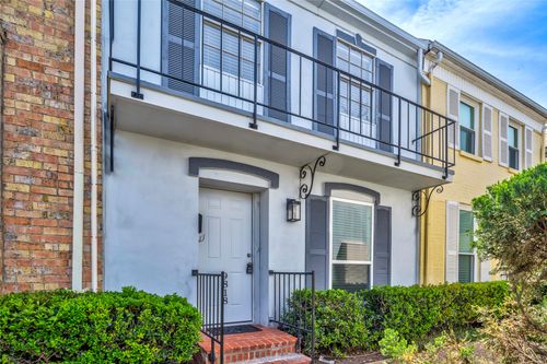 9818 Valley Meadow Place, Dallas, TX, 75220 | Card Image