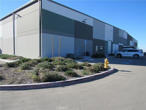 9841 Bartlett Ave, Adelanto, CA, 92301-2103 | Card Image