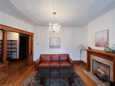 MAIN - 120 Westminster Ave, House other with 1 bedrooms, 1 bathrooms and 1 parking in Toronto ON | Image 2