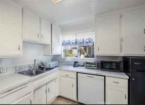 12461 Pine St, Garden Grove, CA, 92840-3324 | Card Image