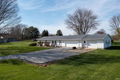 29705 New Rd, North Liberty, IN, 46554-9620 | Card Image