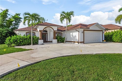 27300 Imperial Oaks Cir, Bonita Springs, FL, 34135-6092 | Card Image