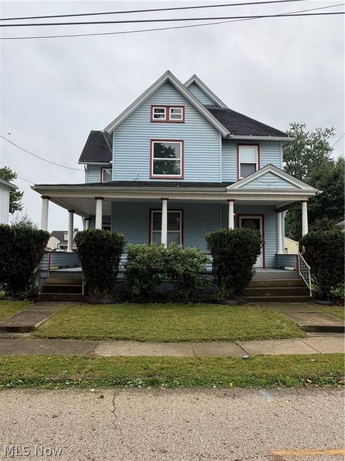 39 School St, Hubbard, OH, 44425-1727 | Card Image