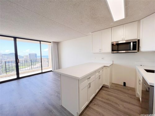 3309-411 Hobron Ln, Honolulu, HI, 96815-1218 | Card Image