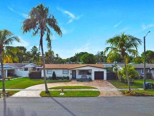 300 Sw 65th Way, Pembroke Pines, FL, 33023-1258 | Card Image